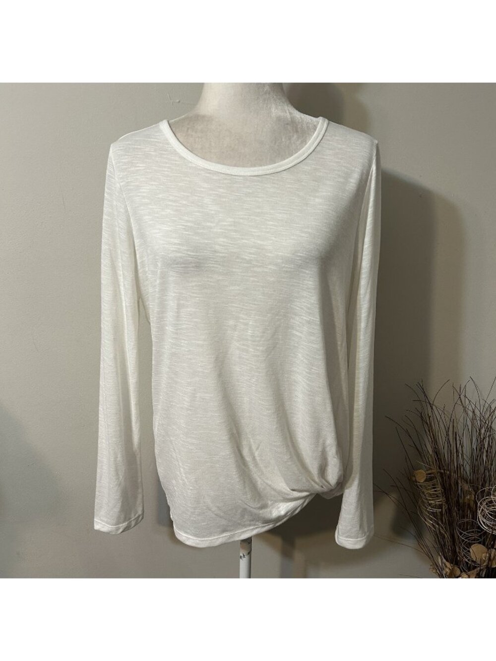 Marc New York Performance Ivory Twist Front Waist Long Sleeves T-shirt Top Sz M